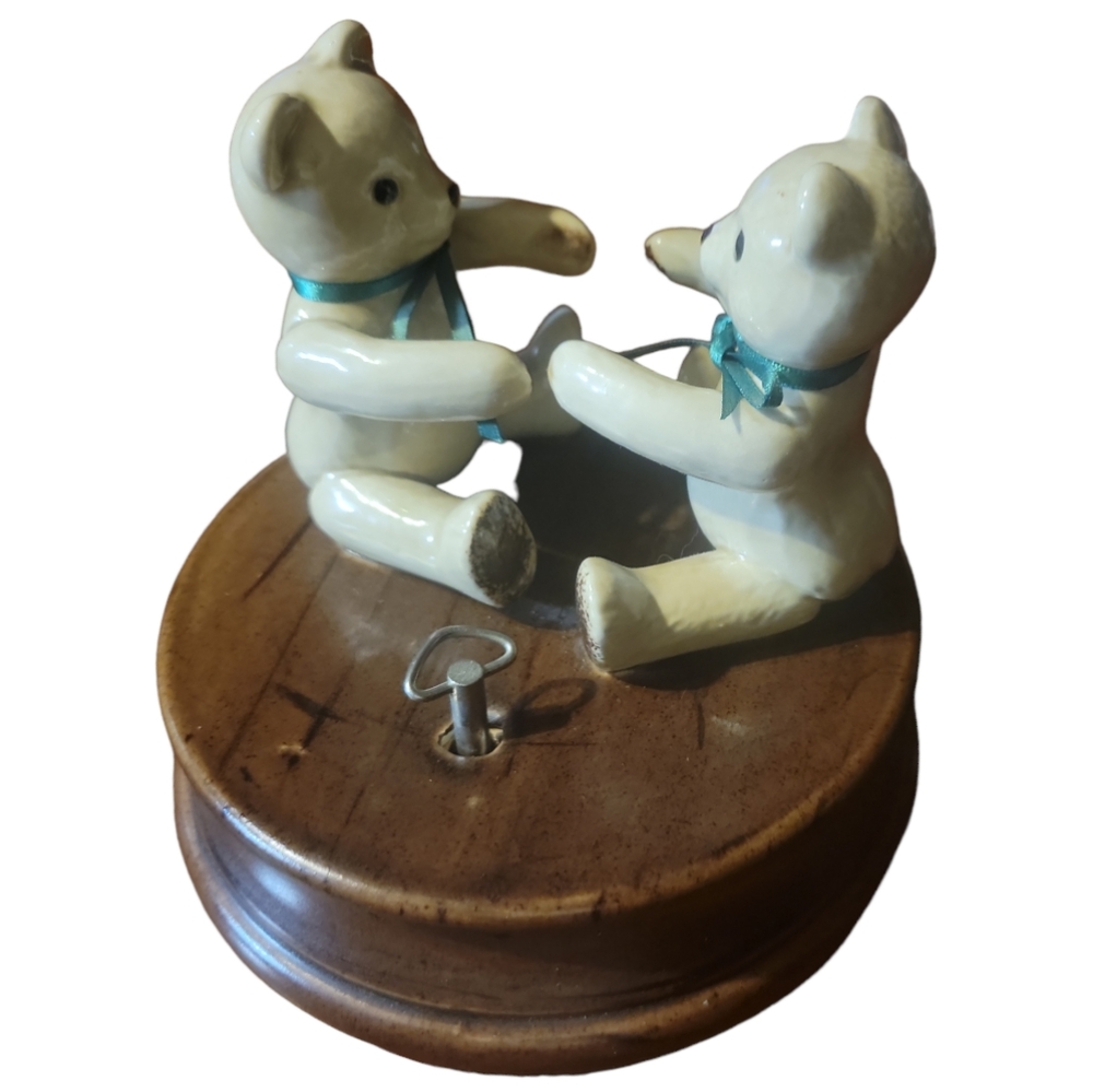 Vtg Music Box Ceramic 2 Teddy Bears Wood Look Base
